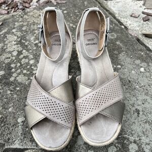 Earth Origins Strappy Wedge Sandals Womens 8 M‎ Beige Leather Shoes